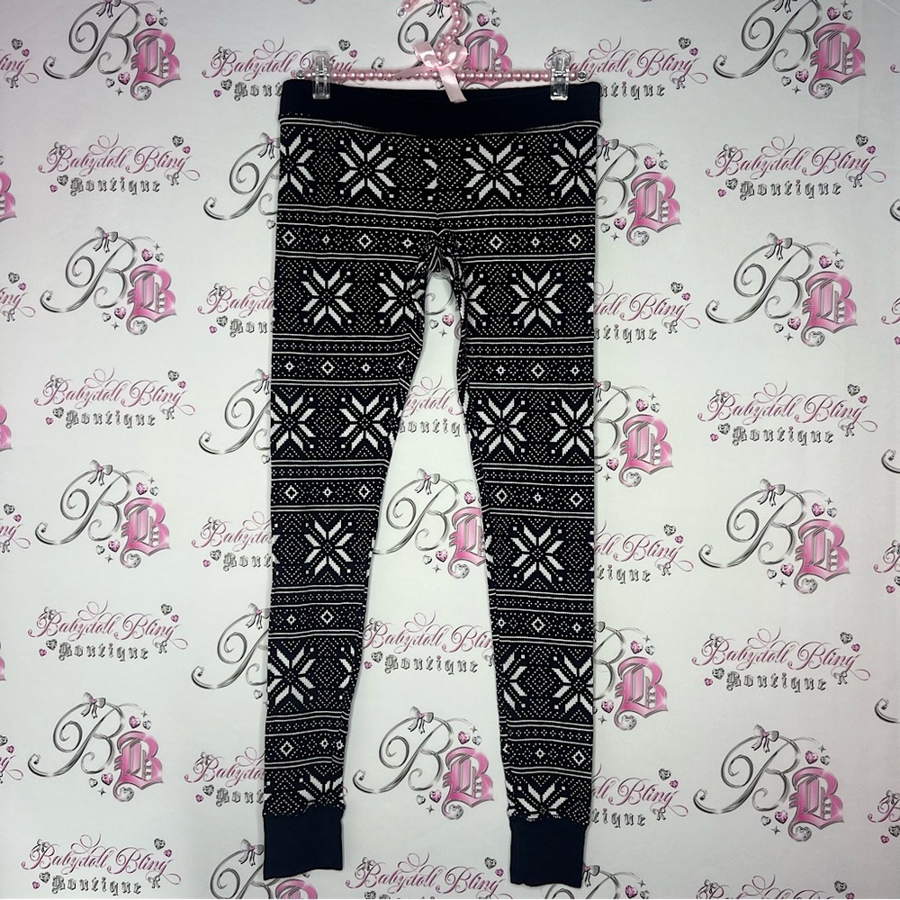 Waffle knit jogger pants Pj thermal with snowflake pattern black and white